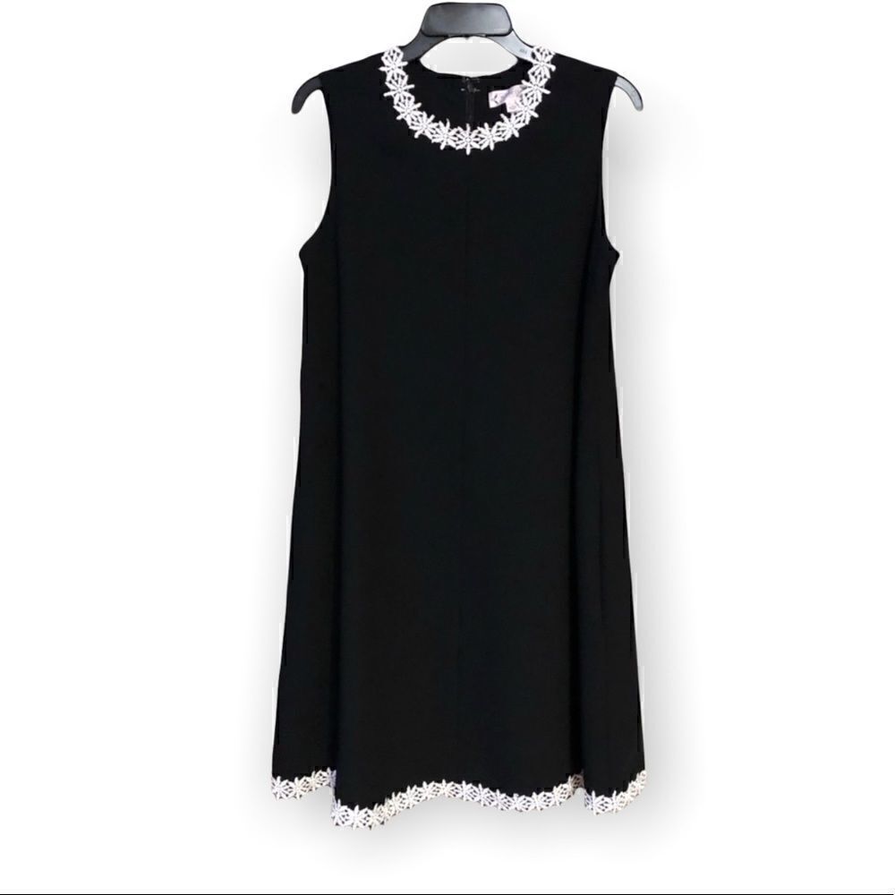 Nanette Lepore 10 LBD Black Daisy Appliqué Trim Shift Swing Sleeveless Dress